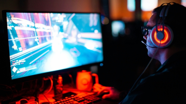 Über die Hälfte der Bundesbürger:innen spielt Video- und Computerspiele - Quelle: Sean Do/Unsplash
